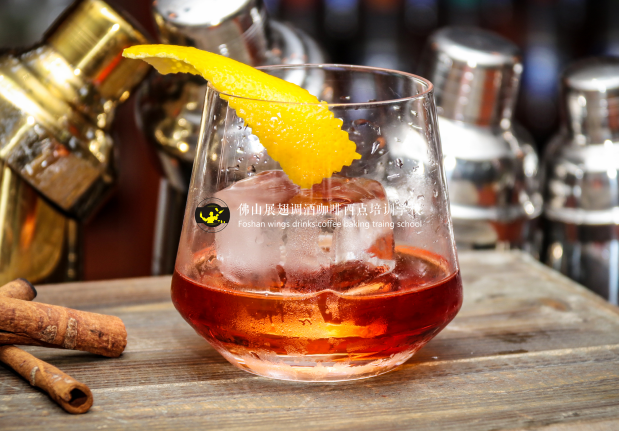 調(diào)酒培訓學校零基礎(chǔ)的人可以去嗎?