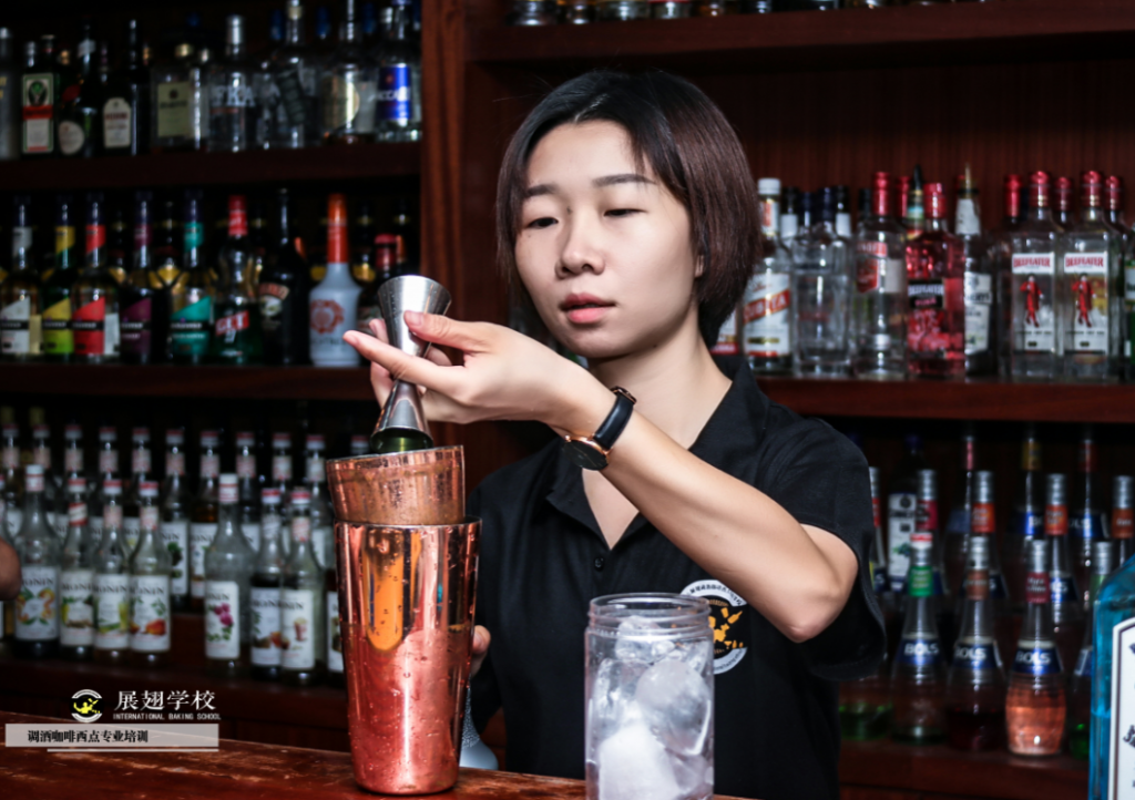 調酒師培訓學校多少錢學費？